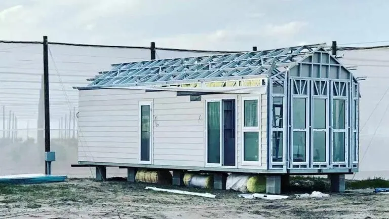 Xpandable House X-104 exterior